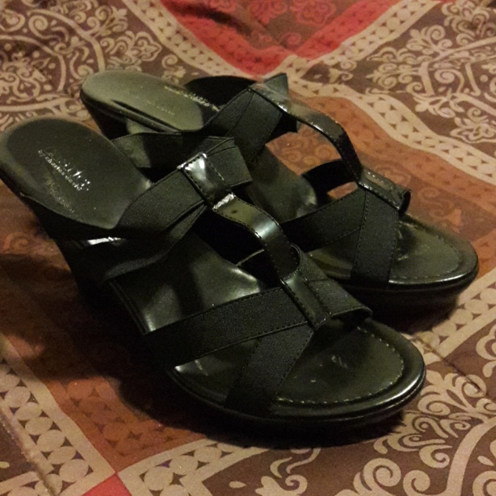 Wedge sandals